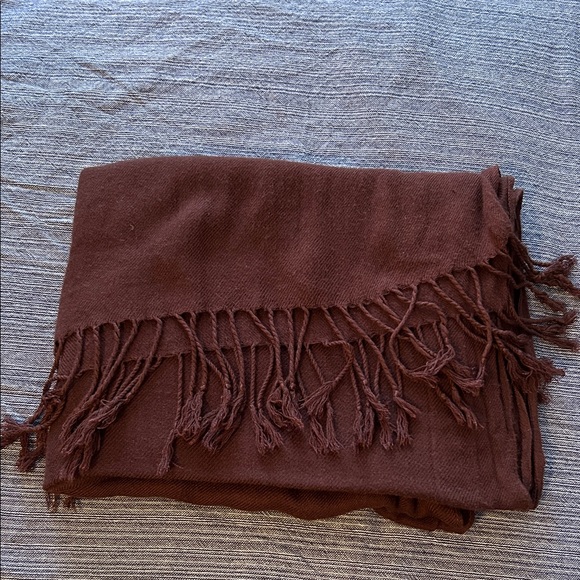 Oversized Pashmina Scarf shawl with fringe - Picture 3 of 7